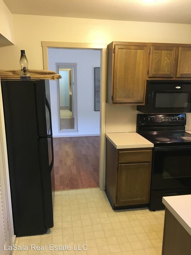 142 Mallard Dr, Avon, CT 06001 House Rental in Avon, CT