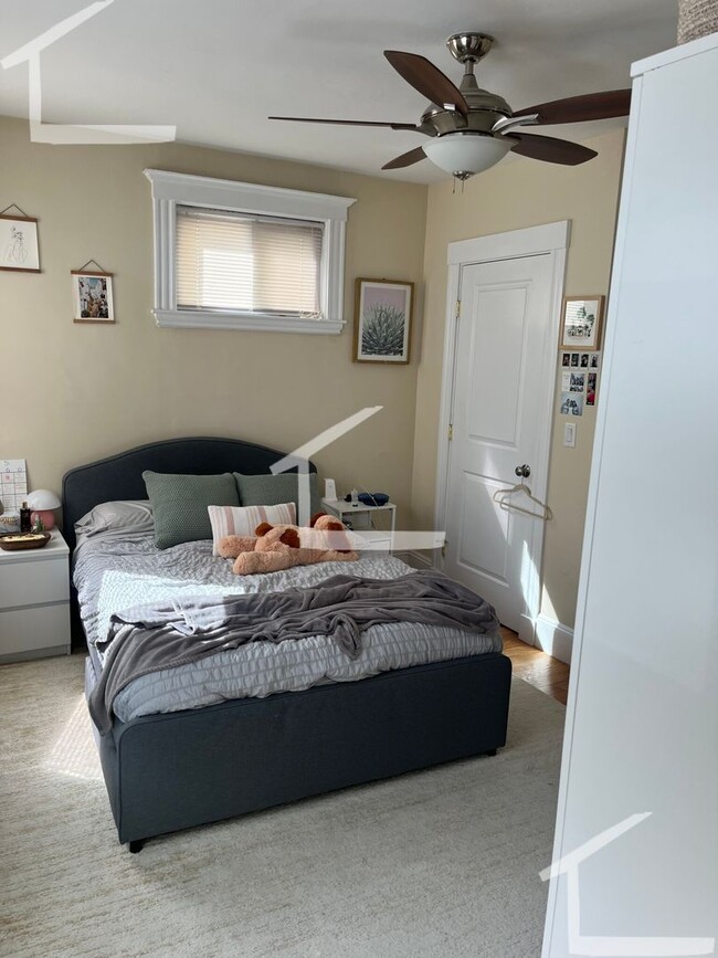 Building Photo - 60 Atkins St