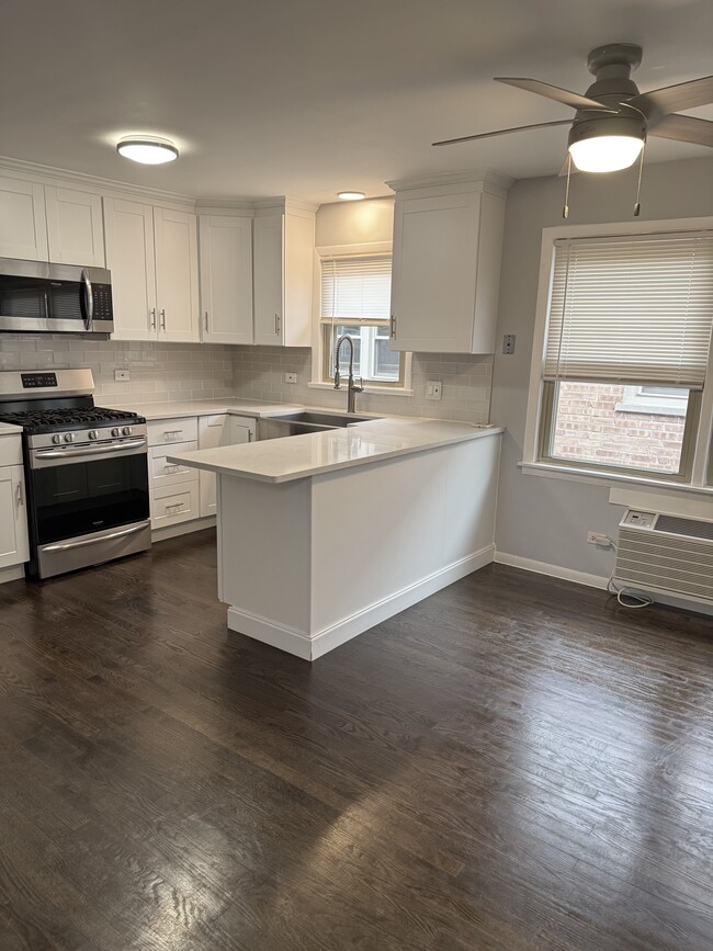 Building Photo - 8222 Grand Ave