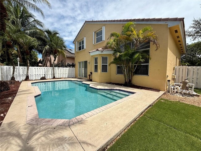 Building Photo - 5040 SW 150th Terrace