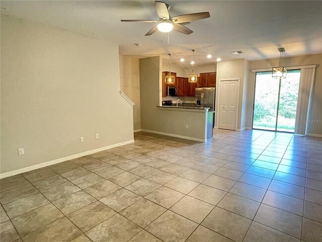 Building Photo - 9768 Pembrooke Pines Dr