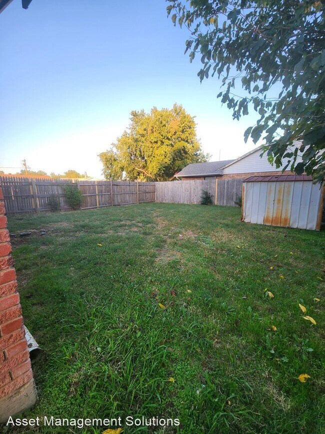 Foto del edificio - 4 br, 1.5 bath House - 884 NW 15th St.