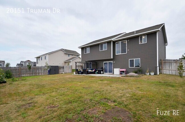 Foto del edificio - 20151 Truman Dr
