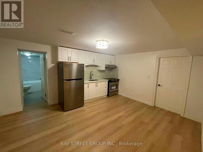 Photo du bâtiment - 173 Searle Ave