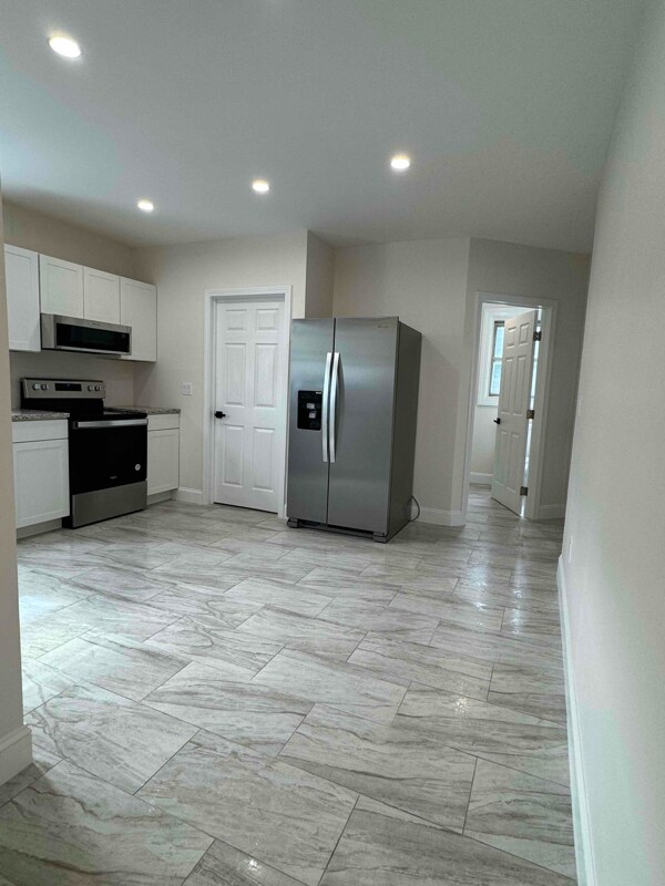 Primary Photo - 20 Colman St