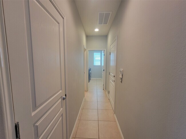 Building Photo - 17006 Cherokee Lake Ln