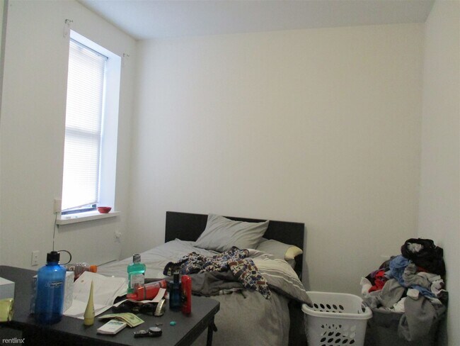 Building Photo - 3 br, 1 bath  - 780 Columbus Ave # 2D
