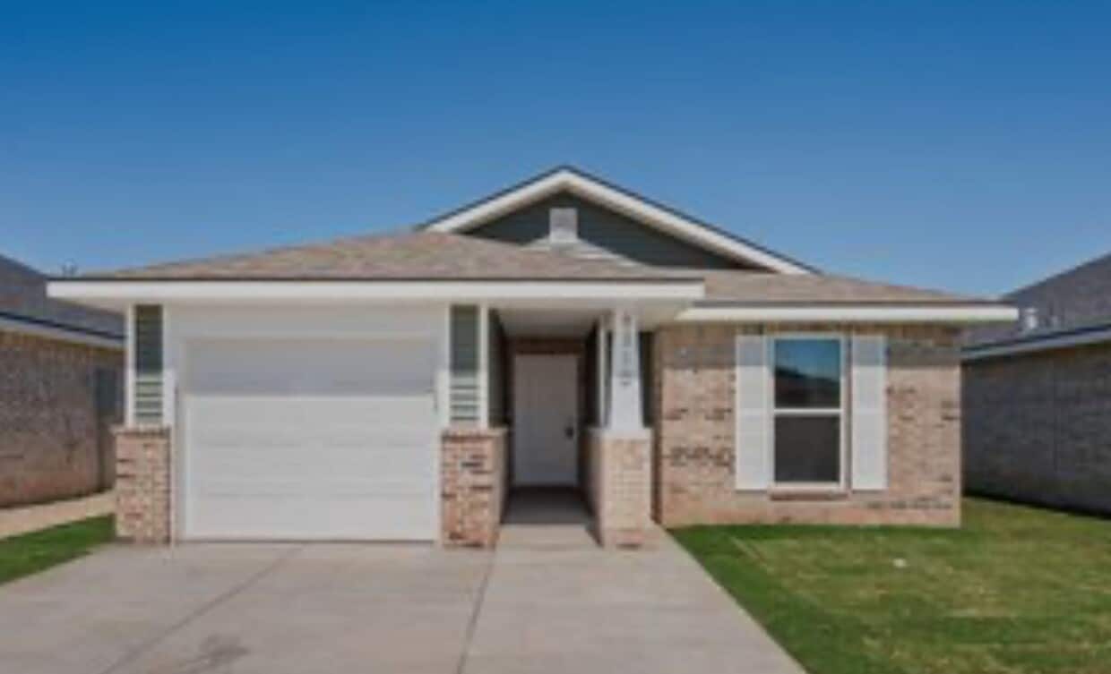 Primary Photo - 3 bed 2 bath now available in Frenship west
