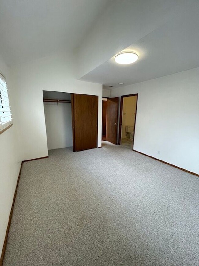 Foto del edificio - Comfortable 2bd/2bath Condo with garage of...