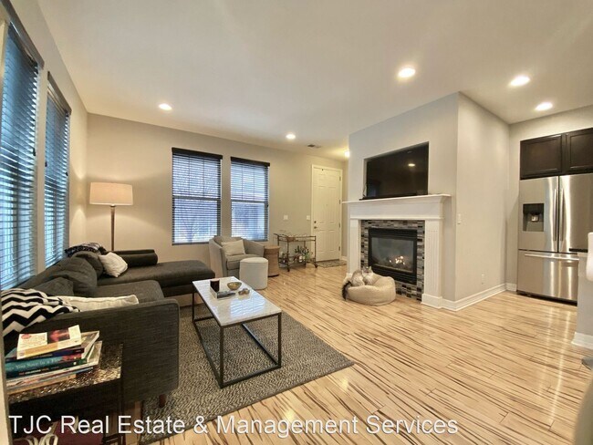 Building Photo - 3 br, 2.5 bath House - 3332 Valentia St