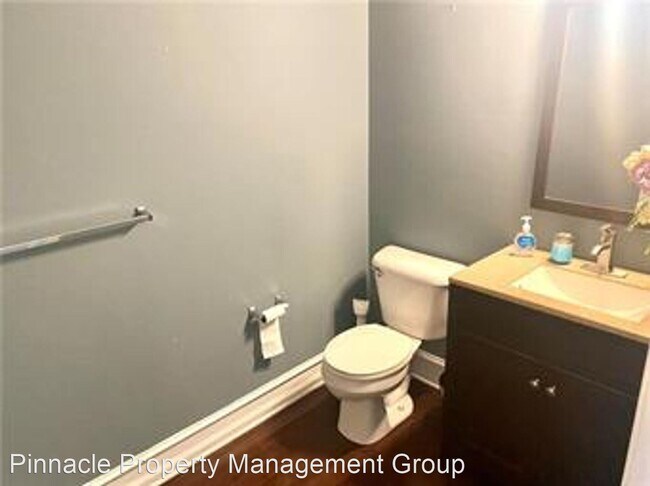 Building Photo - 5494 Spring Ridge Dr W