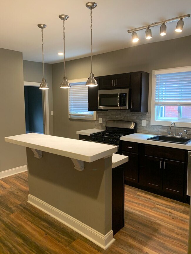 Photo - 544 N Sheridan Ave Apartment