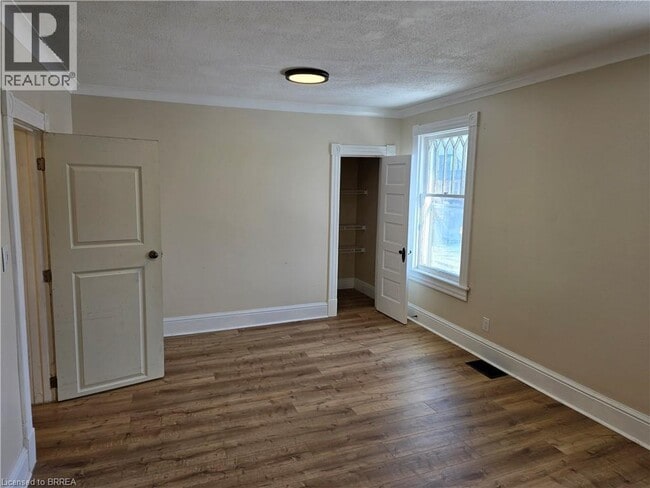 Building Photo - 60 Lynnwood Ave