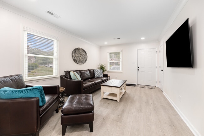 Building Photo - 508 Rock Cliff Ct