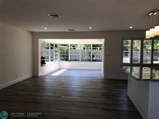 Foto del edificio - 807 SE 9th Terrace