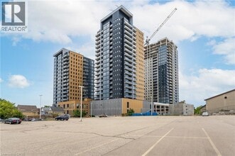 Building Photo - 104 Garment St