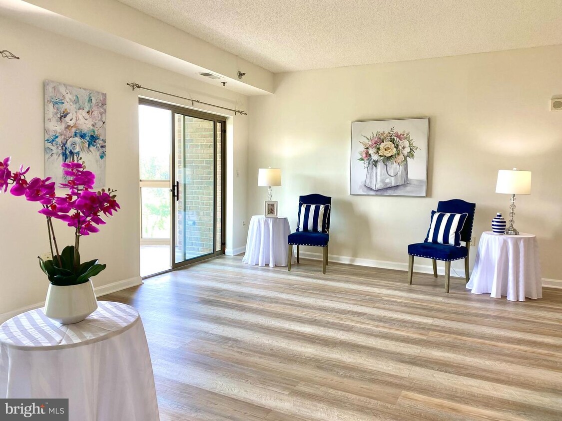 Foto principal - 3005 S Leisure World Blvd