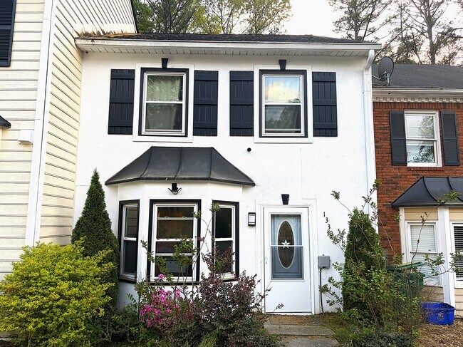 Frente de la casa - 1330 Poplar Pointe SE