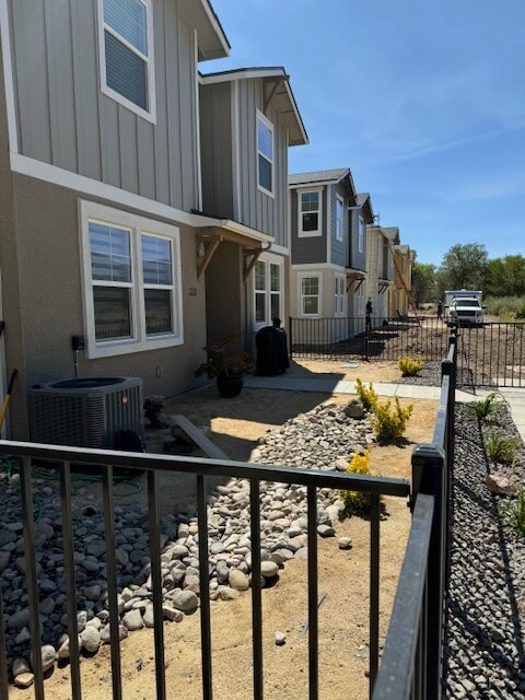 Foto del edificio - 324 Cattail Cir