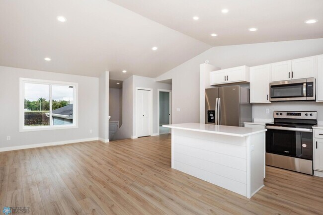 Foto del edificio - 6718 68th St S