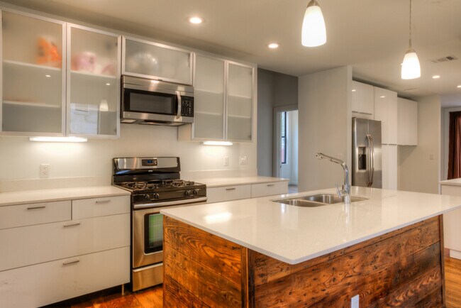 Building Photo - Contemporary, Urban Farmhouse in East Austin