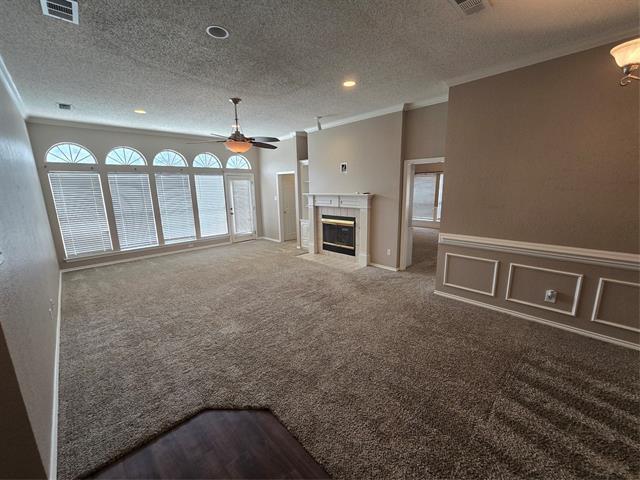 Building Photo - 2609 Classic Ct E