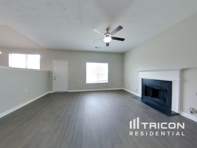 Building Photo - 3120 Far Emerald Land