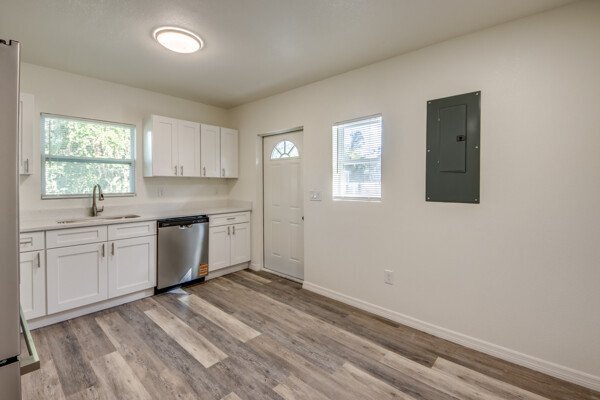 Foto del edificio - 22196 Lockport Ave