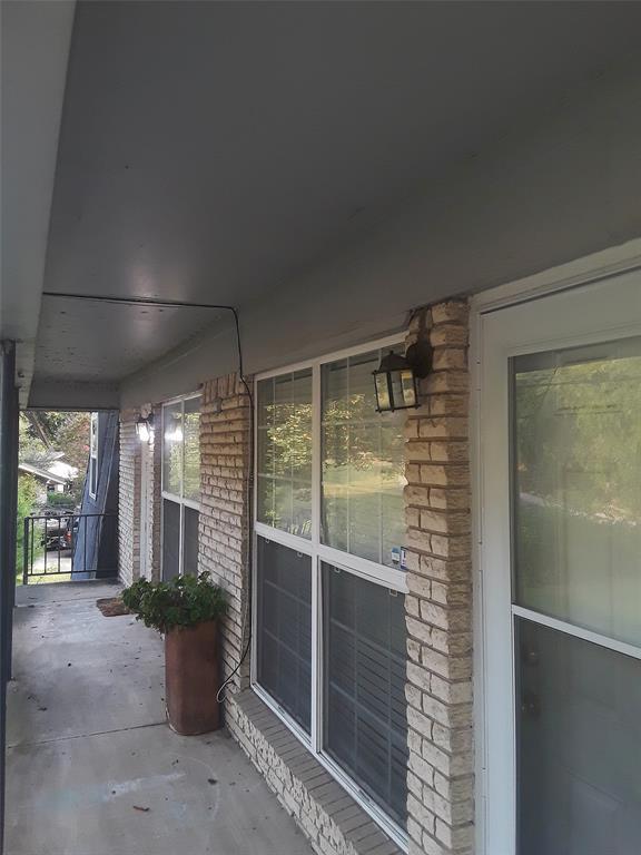 Building Photo - 1620 Handley Dr