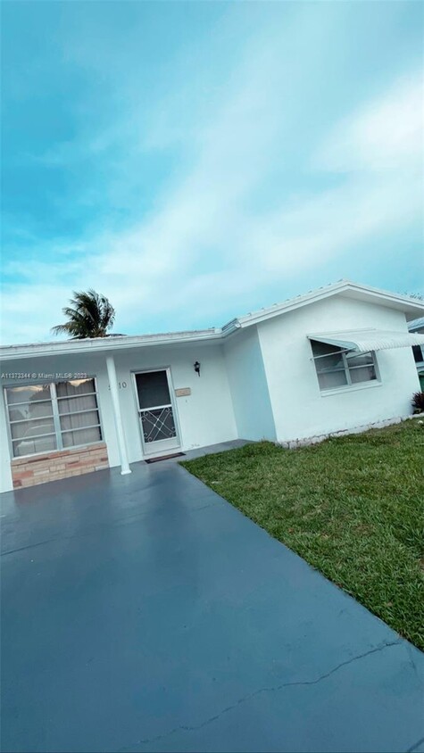 Foto principal - 5810 NW 82nd Terrace