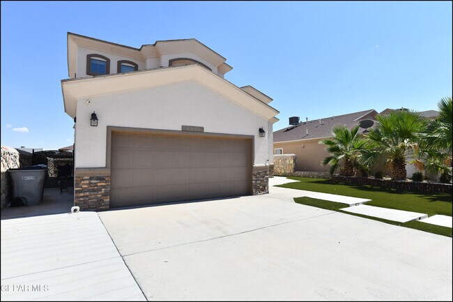 Foto del edificio - 3136 Red Maple