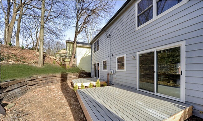 Building Photo - 135 N Huffman St