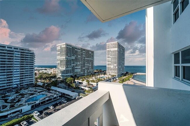 Building Photo - 2100 S Ocean Dr