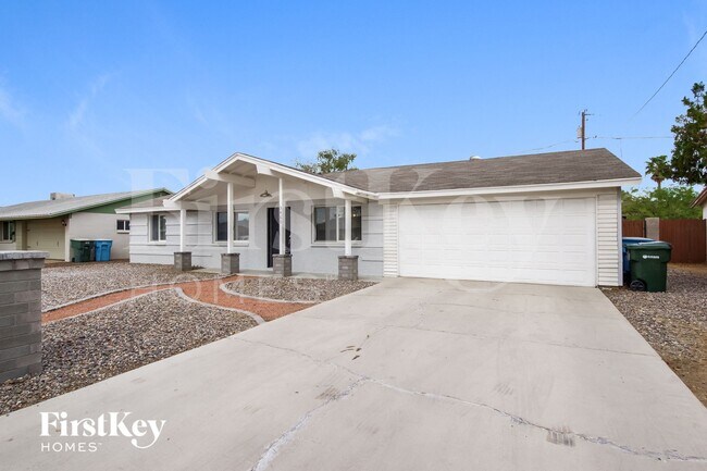 Building Photo - 3460 E Presidio Rd