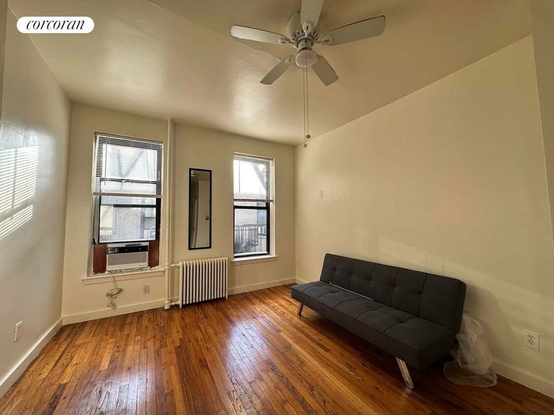 Building Photo - 444 W 49th St