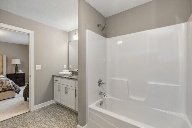 Foto del edificio - 13837 Oakwood Dr N