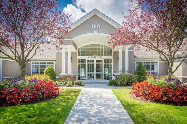 Building Photo - Stonegate