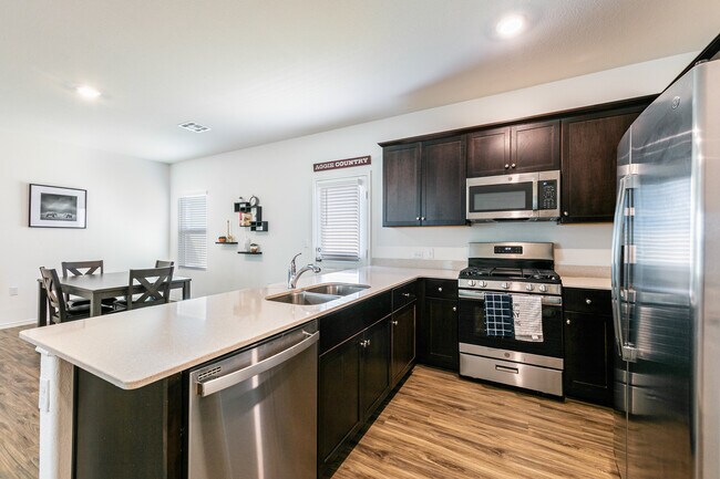 Foto del edificio - 14112 Lyndora Ln