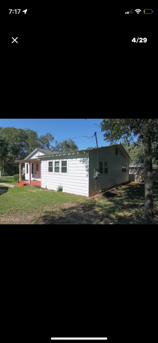 Building Photo - 127 Jessup St