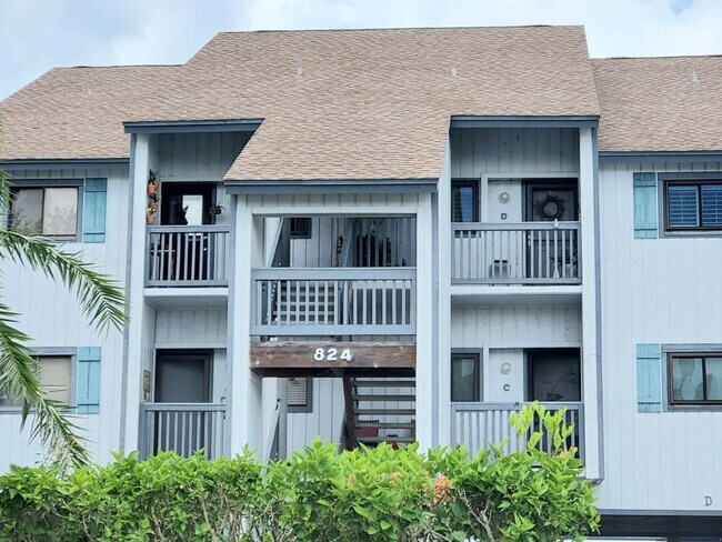 Foto del edificio - 824 Bahia Del Sol Dr