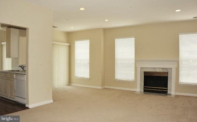 Foto del edificio - 5928 Founders Crossing Ct