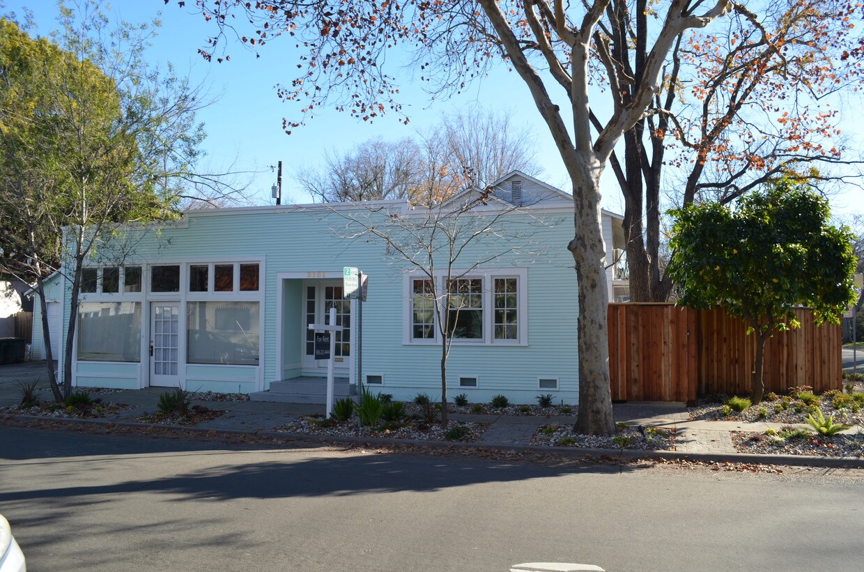 Primary Photo - 2131 51st St
