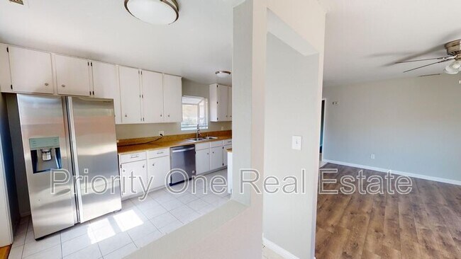 Foto del edificio - 13613 Powers Rd