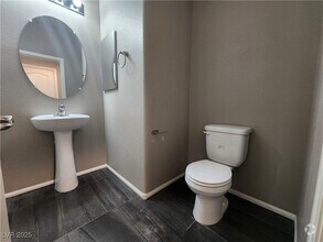 Building Photo - 9683 Avignon Ct