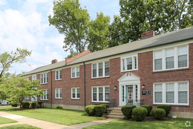 Building Photo - Avenue Willows 2 bed-1 bath with W/D inclu...