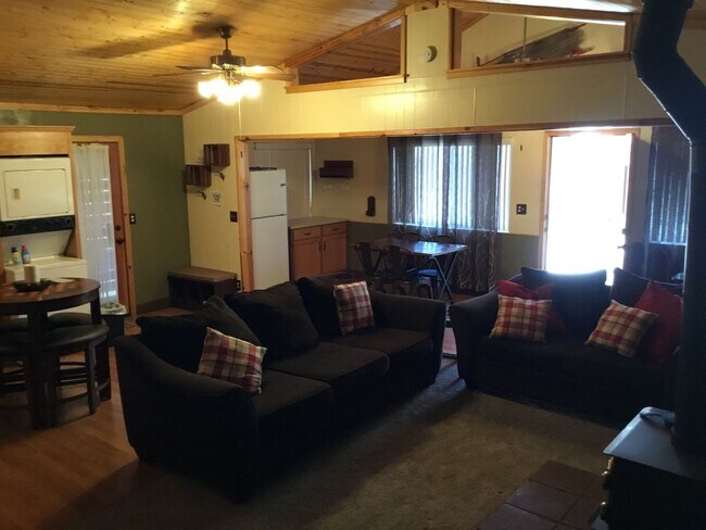 Foto del edificio - Big Bear Lake- 2 Bedroom 2 Bath Cabin