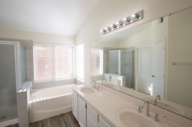 Building Photo - Coming Soon-Gorgeous 2 Story Home in Summe...