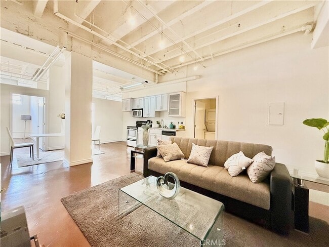 Photo - 312 W 5th Street Unit 701 Apartment
