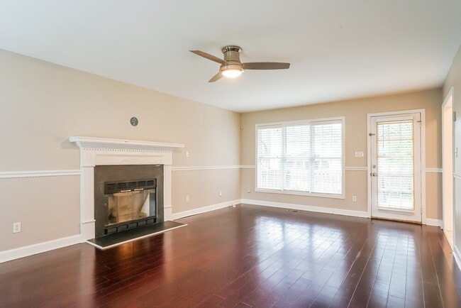 Building Photo - 4208 Knightsbridge Way