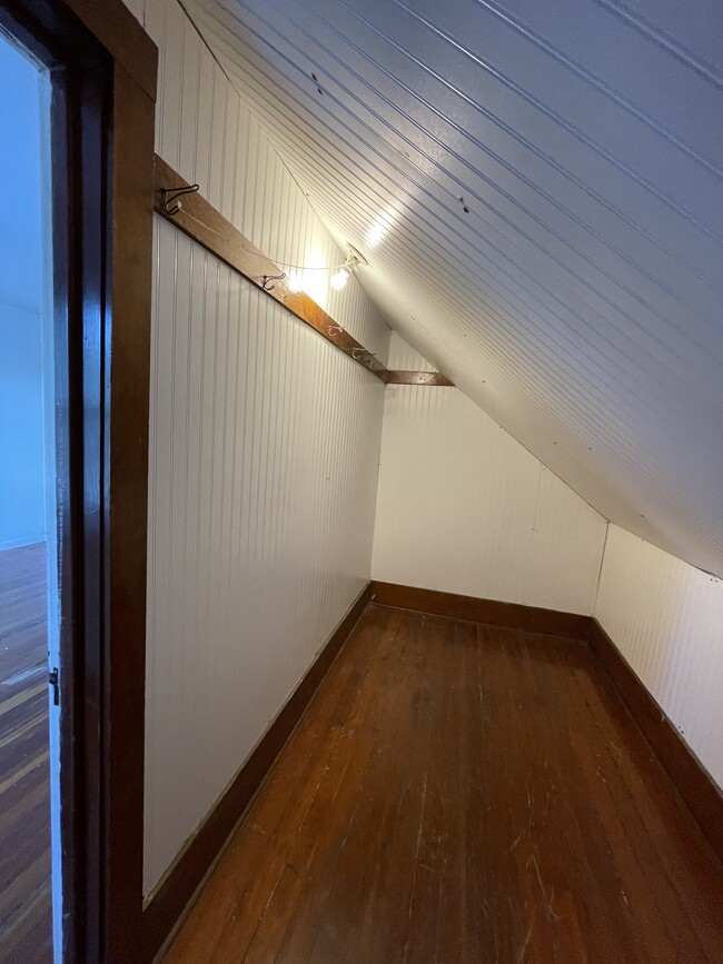 Closet - 123 Washington St